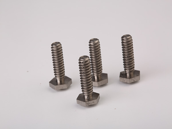 鈦合金螺絲會(huì)用在飛機(jī)哪個(gè)部分